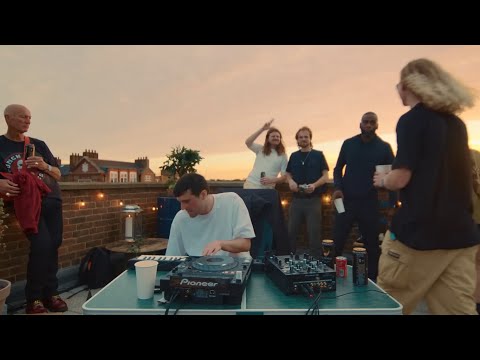 Fred again - Sweet Little Mistery (Rooftop Version)