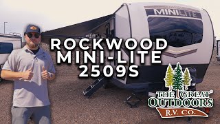 Lightweight Luxury Travel Trailer With Bunks! - Rockwood Mini-Lite 2509S [Best Trailers 2023]