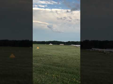Cessnas 2 Oshkosh