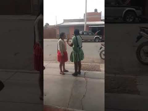 Cholitas peliando en quillacollo