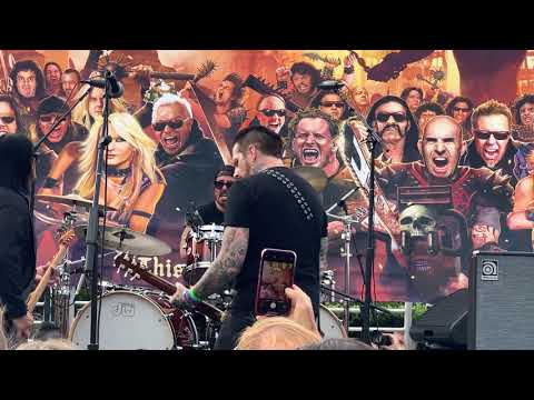DAVE GROHL, RICKY WARWICK, KEITH NELSON, ROBERT CRANE “BOMBER” RIDE FOR RONNIE 2019