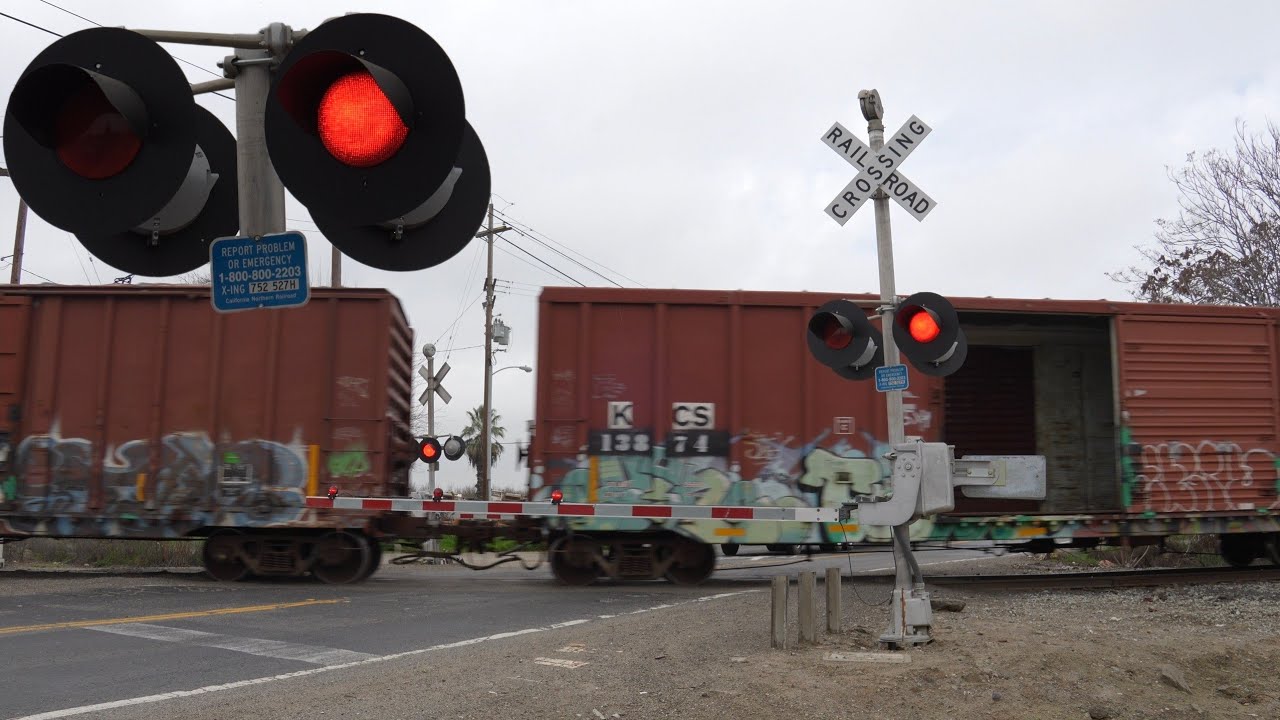 CFNR 2269 South | *New Replacement Signal* Crows Landing Rd. Railroad Crossing, Crows Landing CA