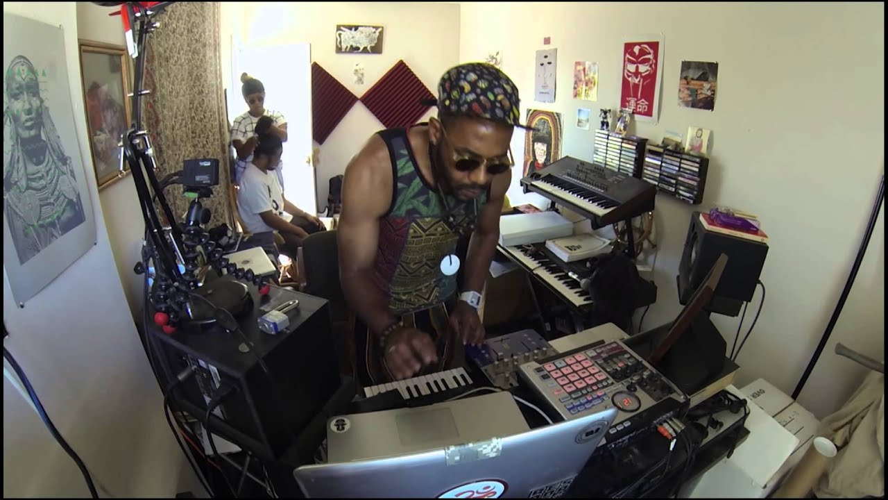 Breakfast with Ringgo 002: MNDSGN & Swarvy