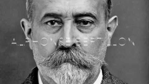 Alphonse Bertillon: Father of the Mugshot