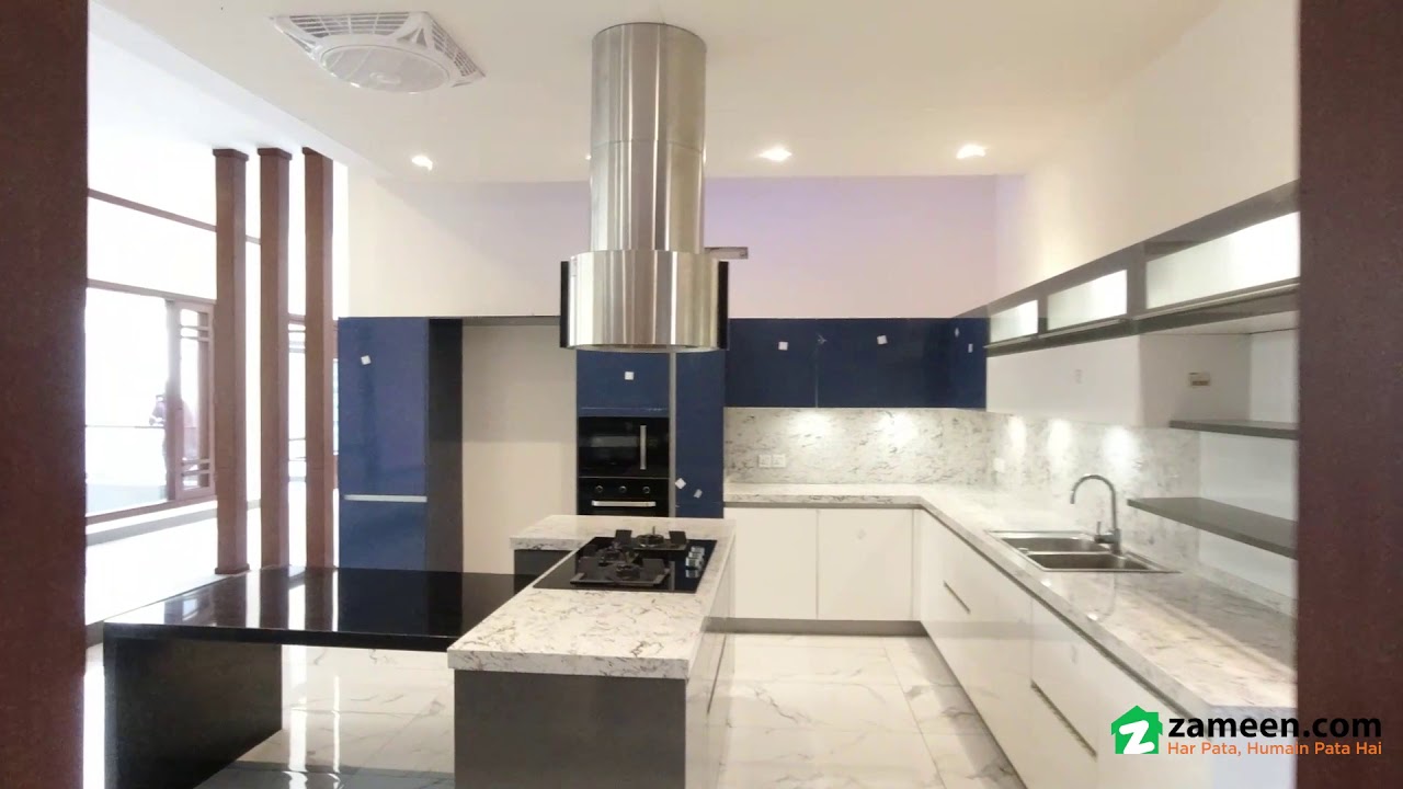 666 SQYD HOUSE FOR SALE IN PHASE 8 DHA KARACHI