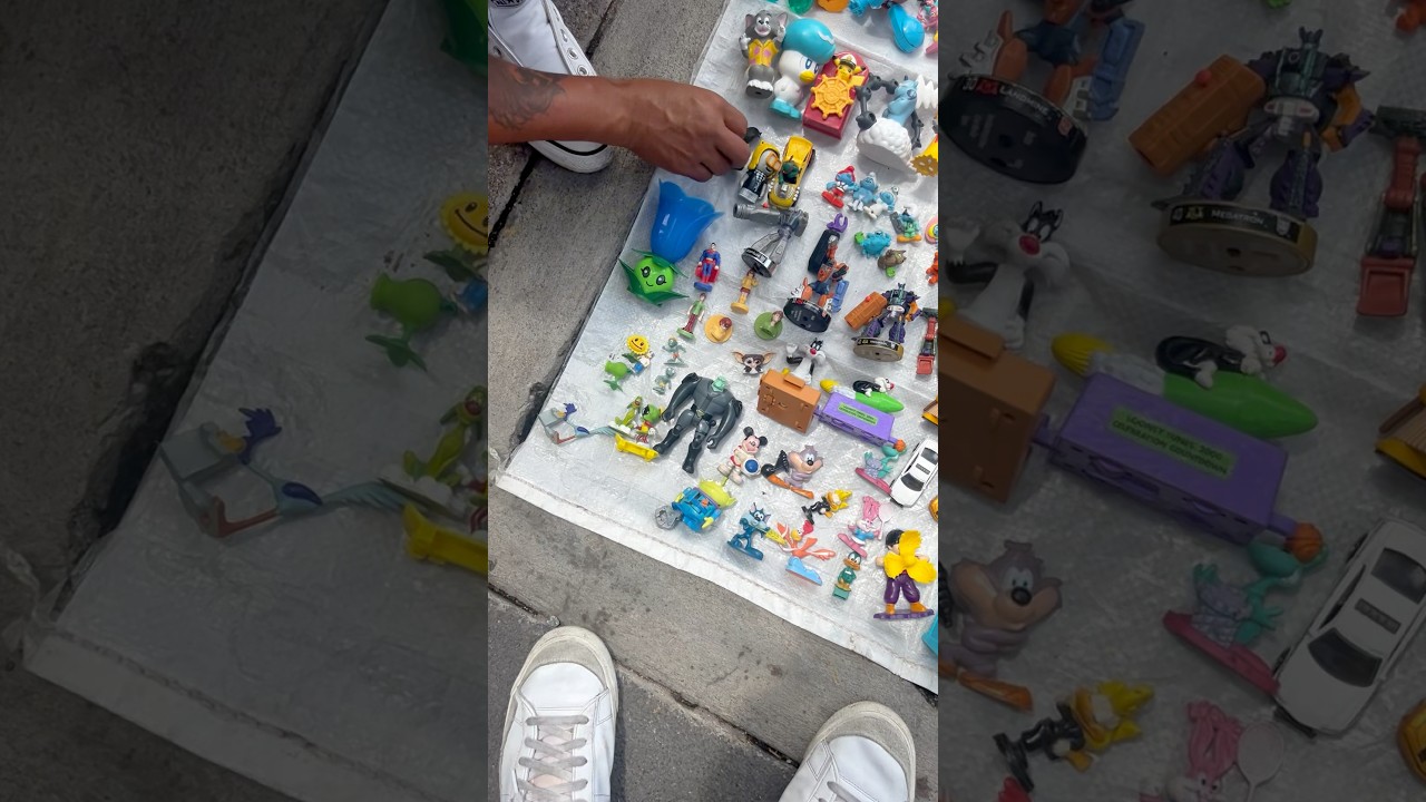 LA FIGURA MÁS DICIL de VUALA en el TIANGUIS de JUGUETES