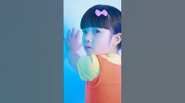 실제 인형 - Red Light Green Light - "오징어 게임"(오징어 게임) - 1부