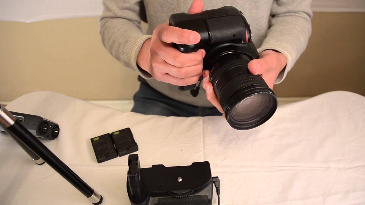 Best Battery Grip for the Nikon D5100-300