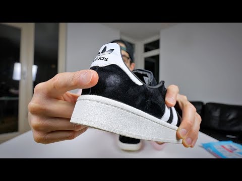 Video: 3 formas de limpiar las zapatillas Converse