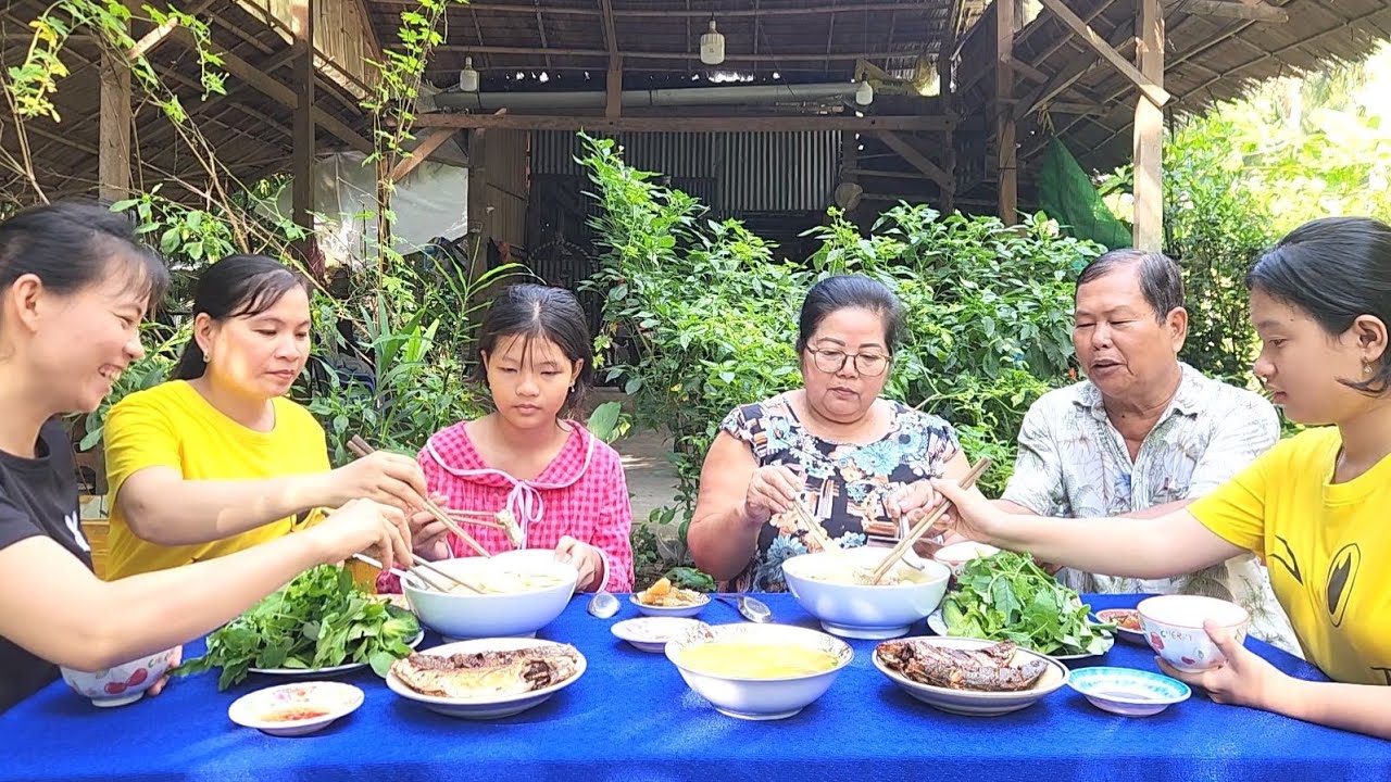 Trong 3 Ngày Lễ Gia Đình Chỉ Cần Sum Họp và Những Bữa Cơm Đồng Quê Thì Cũng Đủ Vui Rồi |TKQ & Family