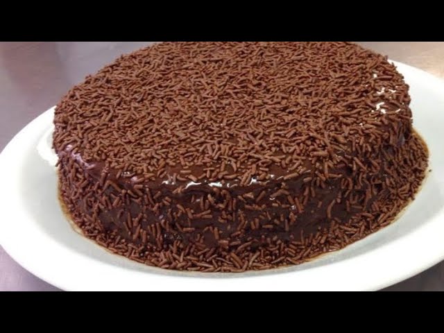 BOLO DE CHOCOLATE RÁPIDO E FÁCIL