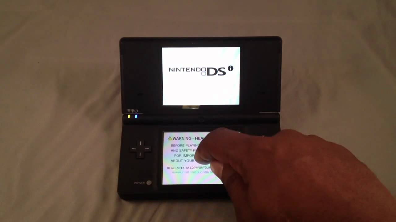 Nintendo DSi - Matte Red