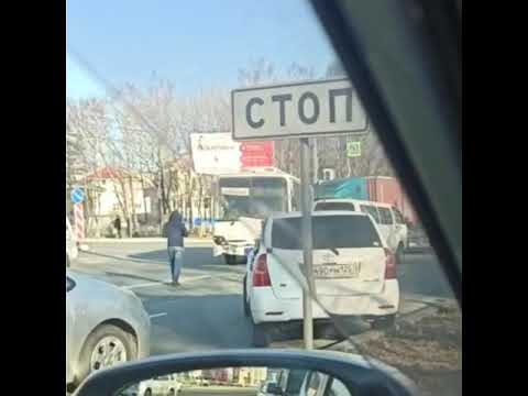 ДТП в Находке на перекрестке перед автовокзалом