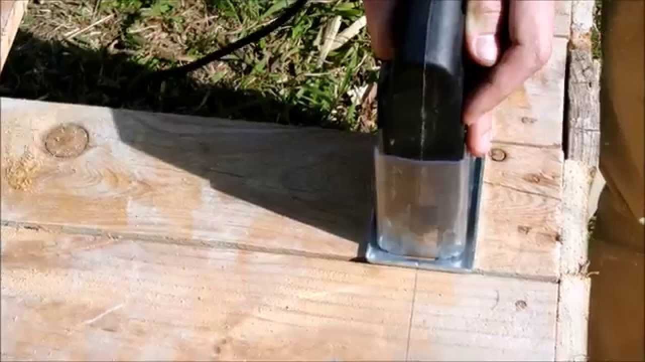 Le istruzioni per costruire una cuccia per cani con i pallet passo ... Coibentato per casetta