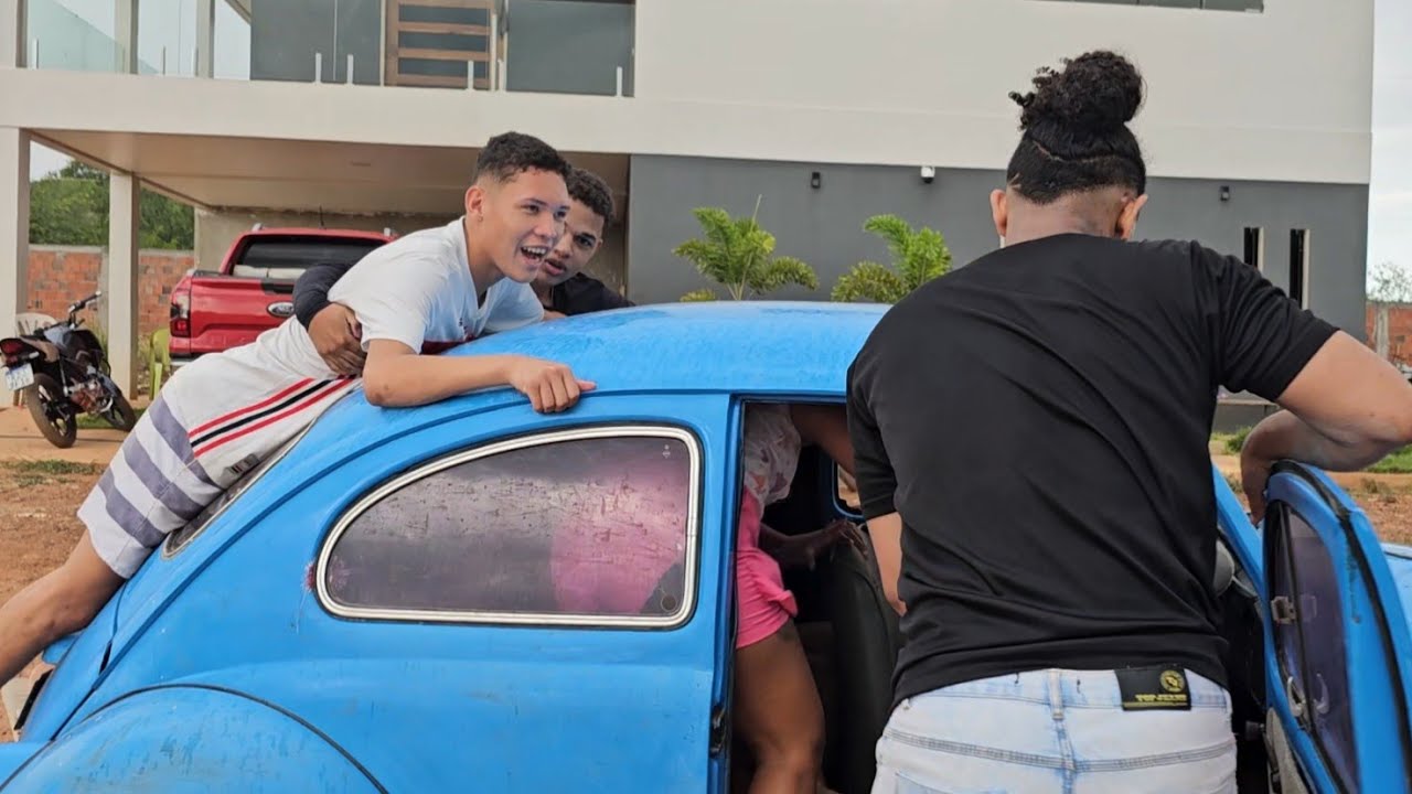 A NAYLA ACELER0U TUD0 NO FUSCA COM TODO MUNDO DENTRO 🫢