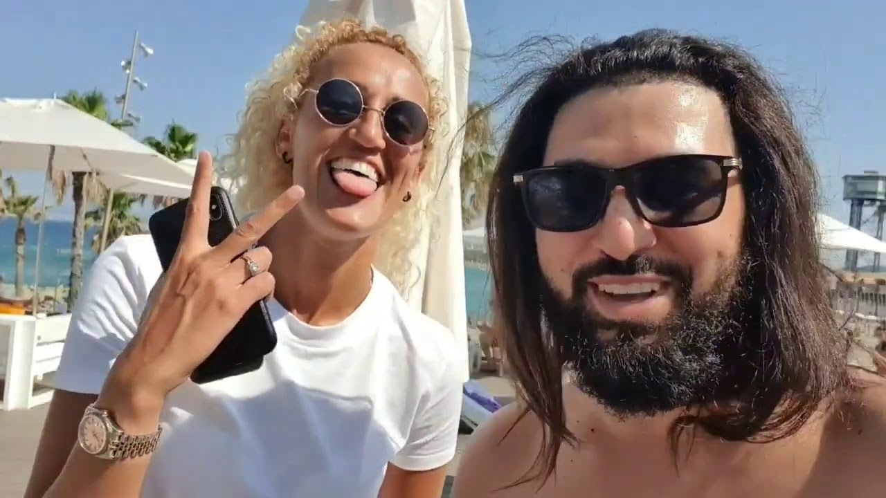 UNE VIRÉE À BARCELONE (POOL PARTY , COURSE DE CHIEN,POKER)