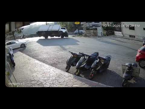 كاميرا مراقبة توثق لحظة انقلاب بيك آب في بشامون