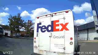 FedEx backs into my motorhome - wyze dash cam view.
