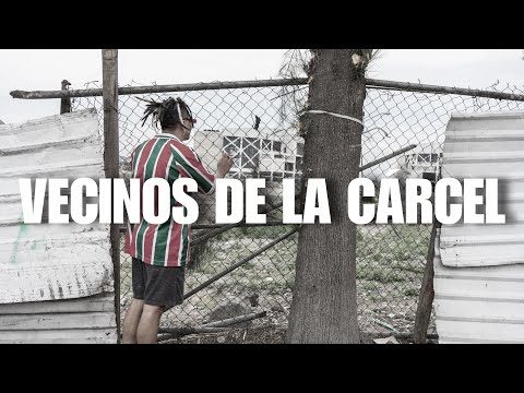 ASÍ SE VIVE a LADO de una CÁRCEL (Santa Martha Acatitla) - Lalo Elizarrarás.