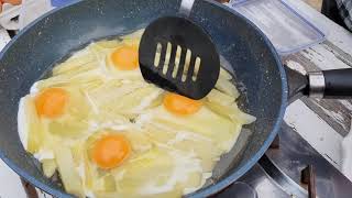 How To Make Fried Chips With Eggs