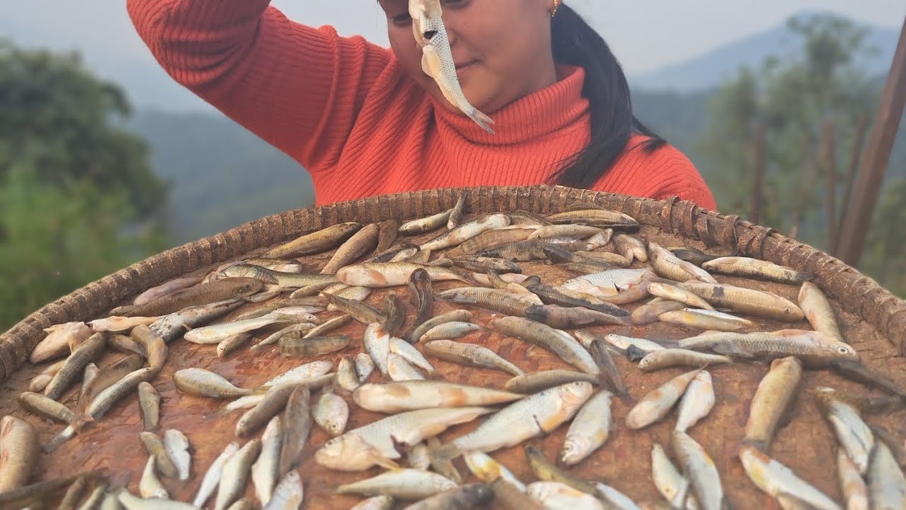 जिउदै माछा पकाउदा सराप खाने भो😁#siruthapamagar #villagelife #video