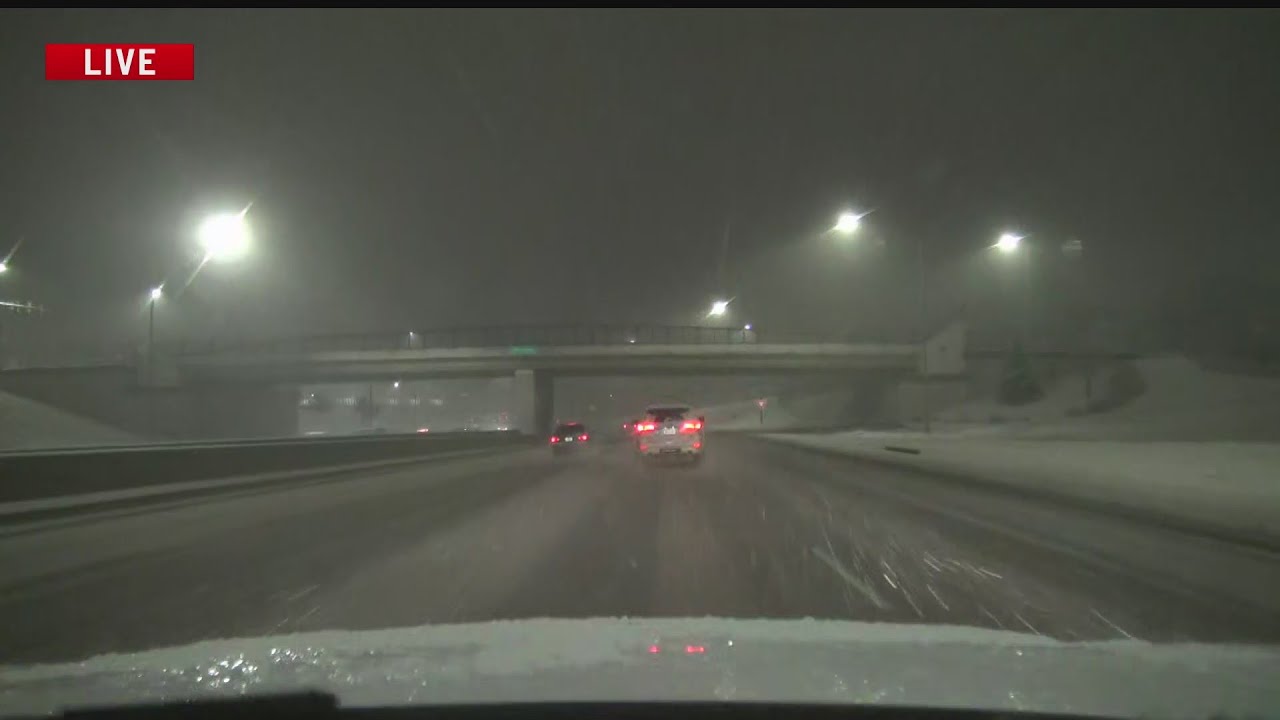 6 PM road conditions on I-235 in Des Moines