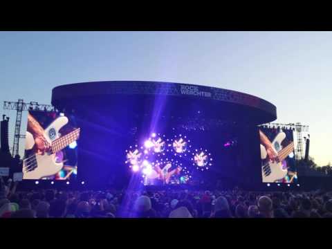 Red Hot Chili Peppers - Scar Tissue (live at RockWerchter 2016)