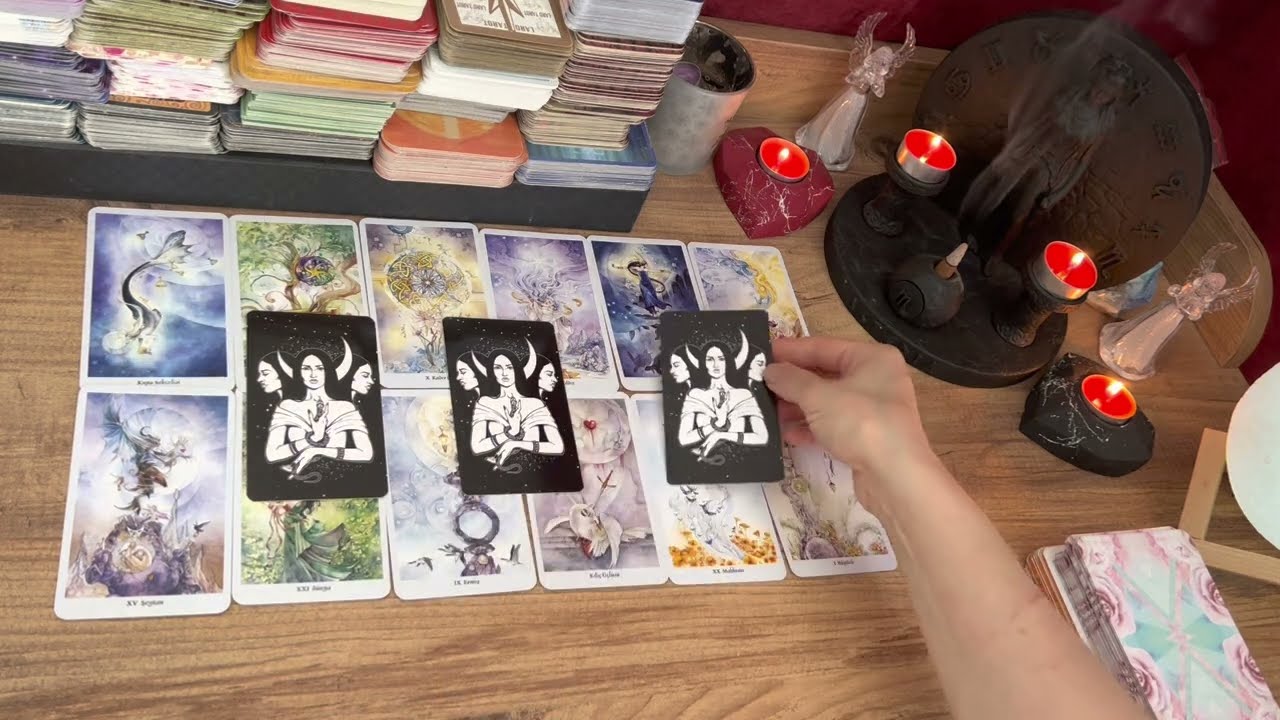 Beni Aldatıyor Mu?💡Boşuna Mı Kıskanıyorum? Aklımdaki Kişinin Bizimle İlgili Planları Ne? 💯 Tarot 💯