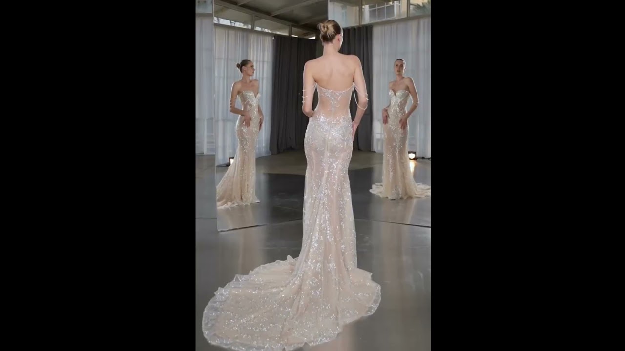 Elegantly Sweetheart Neckline Strapless Sheer Wedding Dress