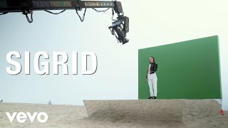 Sigrid - Don't Kill My Vibe (Behind The Scenes)