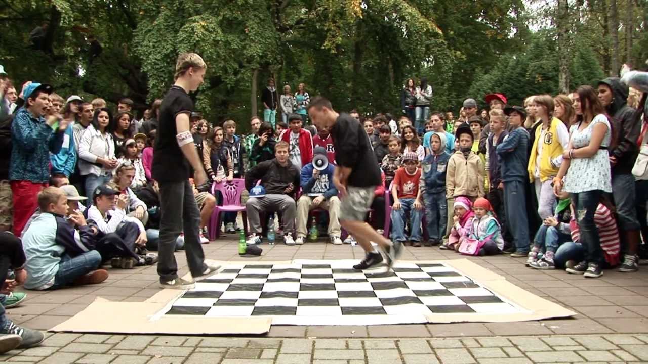 Kerry vs Manque - Breakdance battle - top 4 - Dance meeting Česká Lípa, 29. 9. 2012