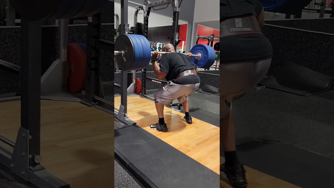 Squats (425 lb) **PR ATTEMPT** @dalstin attempts 1 rep 5-29-23