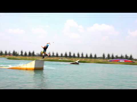 How to do Whirlybird cable wakeboarding