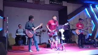 Kerispatih  Kesalahan Yang Sama With The Fours famous Cafe