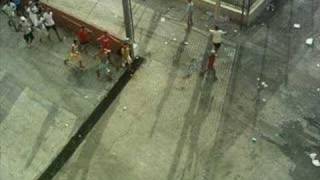 A Fuga Das Galinhas Horror E Loucura