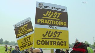 UPS starts training ahead of potential strike