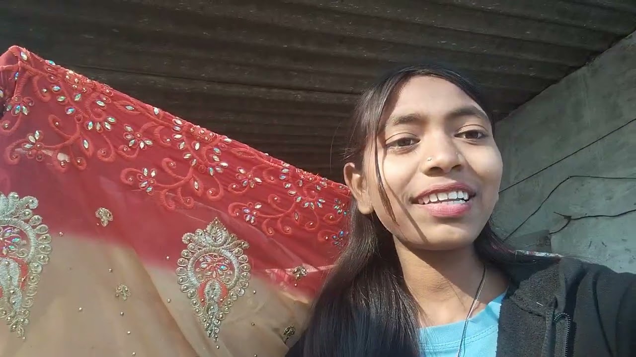 देखिए दोस्तों हमारी बड़ी मम्मी के मायके से आया खिचड़ी एक बार जरूर देखिए