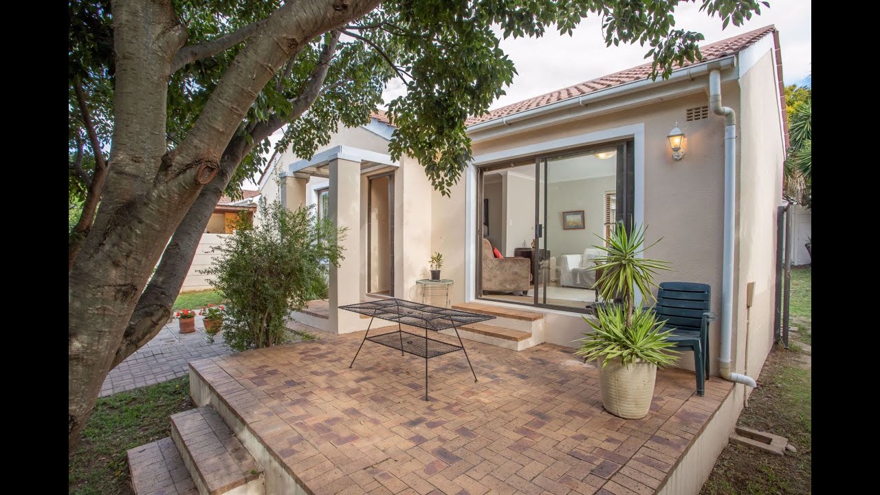 2 bedroom house for sale in Uitzicht (Durbanville) Pam Golding