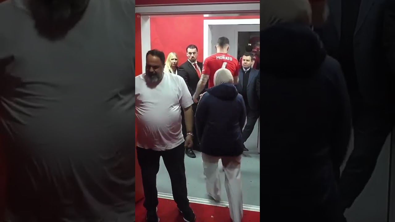 Evangelos Marinakis greets his Nottingham Forest players after their 1-1 draw vs Liverpool ❤️