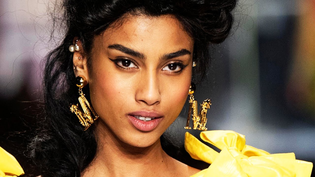 IMAAN HAMMAM | HOT RUNWAY WALK