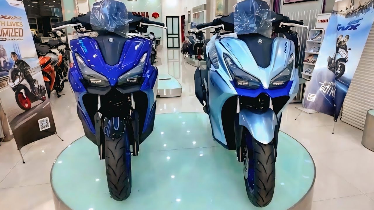 2026 Yamaha Aerox / NVX 155 Glossy Blue and Matte Silver Comparison