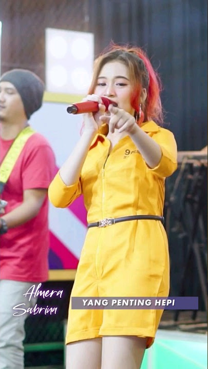 Suka-suka nyanyi di pinggir jalan, Suka-suka joget di pinggir jalan💃 #shorts #yangpentinghepi