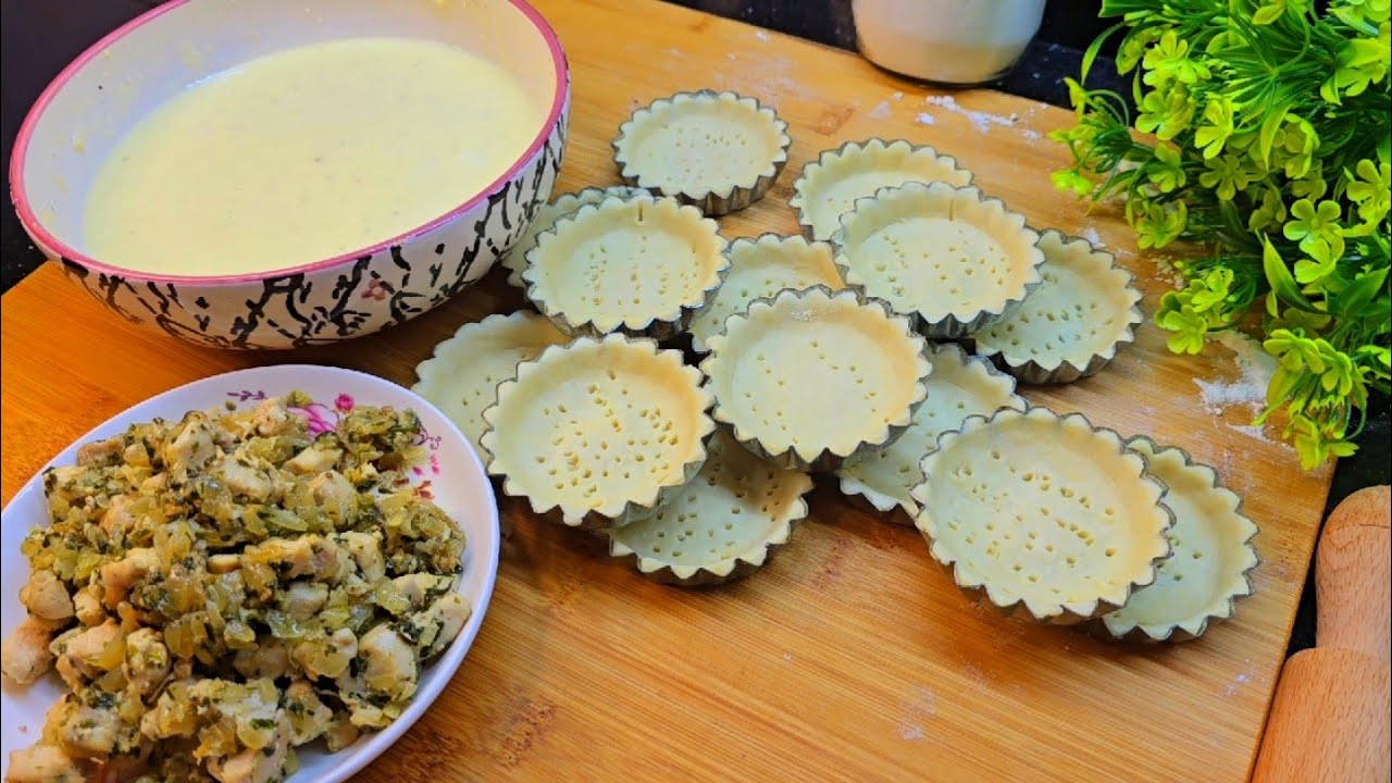 اجي الزوينة راك مزال ماصيبتي كيش بالدجاج للفطور🤭بعجينة ساهلة وحشوة رووووعة 😋😋😋😋