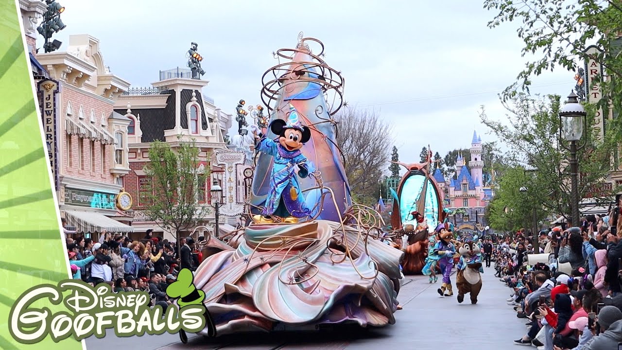 Magic Happens! Parade [Main Street USA] - Disneyland Resort Anaheim 2020 🇺🇸