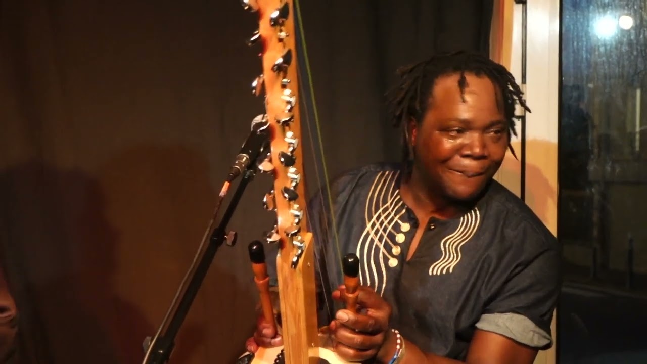 "Le bon noir" avec Simon Winse, Katrine Suwalski et Ayi Solomon ("Giv Tid")