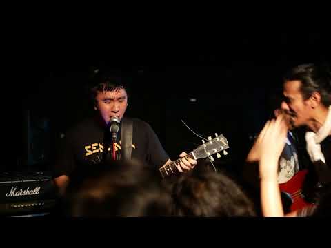 Putar Past and Furious - Vague