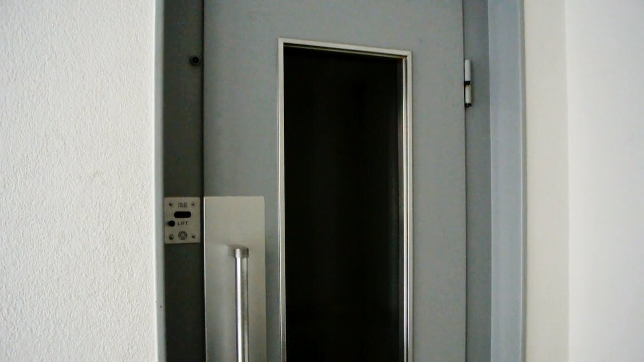 1958 Schindler traction elevator without inner doors @ Limmatquai 120, Zürich, Switzerland