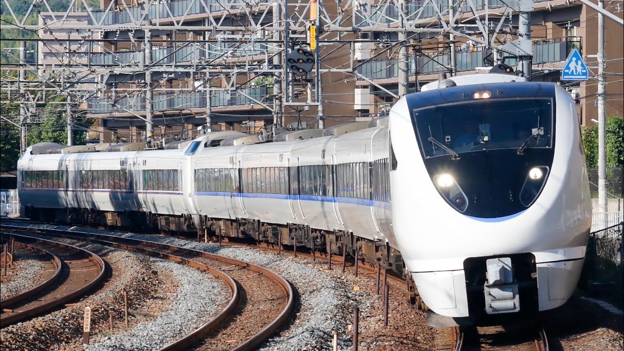 683系8000番台A06+A03編成 特急サンダーバード 通過シーン #683系 #特急サンダーバード #サントリーカーブ #通過シーン ...