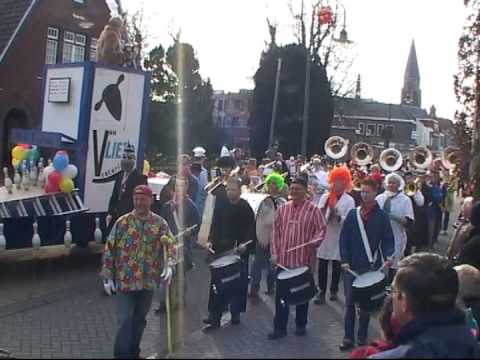 Adest Musica Sassenheim - Carnavalsoptocht - 2009