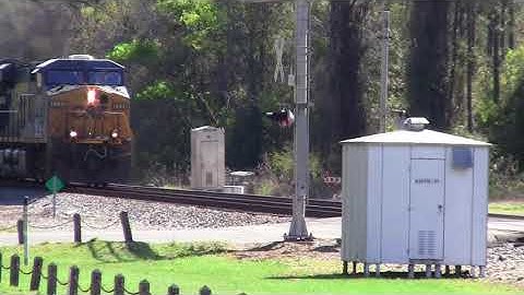 CSX ES40DC 5254 and CSX 3431 Lead a Short Intermodal